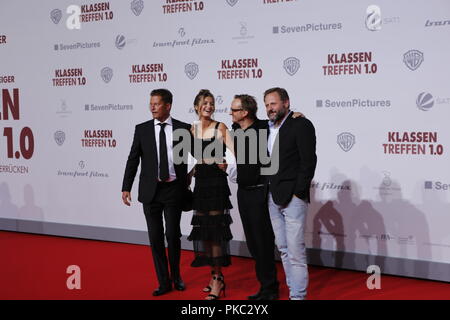 Berlin, Deutschland. September 11,2018. Til Schweiger, Lilli Schweiger, Milan Peschel, Samuel Finzi Besuchen die Premiere des Films 'Klassentreffen 1.0 - Die unglaubliche Reise der Silberruecken" im CineStar am 11. September 2018 in Berlin, Deutschland. ist eine Komödie mit Til Schweiger. Inhalt: Vor 30 Jahren, Nils (Samuel Finzi), Andreas (Milan Peschel) und Thomas (Til Schweiger) aus der High School graduierte, nun die drei 40er Jahre zu einem Klassentreffen eingeladen werden. Bild: Sao Struck/Alamy leben Nachrichten Stockfoto