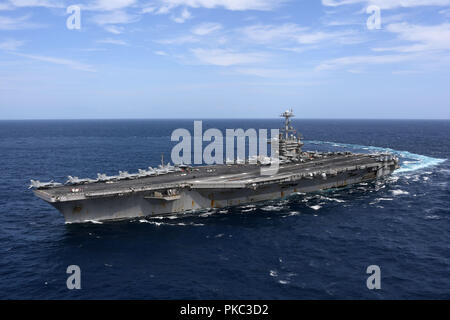 Atlantik. 11 Sep, 2018. Atlantischer Ozean (Sept. 11, 2018) Der Nimitz-Klasse Flugzeugträger USS Harry S. Truman (CVN 75) die Durchfuhr den Atlantischen Ozean. Harry S. Truman ist die Durchführung sustainment Operationen in den Atlantik. (U.S. Marine Foto von Mass Communication Specialist 2. Klasse Thomas Gooley/Freigegeben) 180911-N-EA 818-2106 US Navy über globallookpress.com Credit: US Navy/russischen Look/ZUMA Draht/Alamy leben Nachrichten Stockfoto