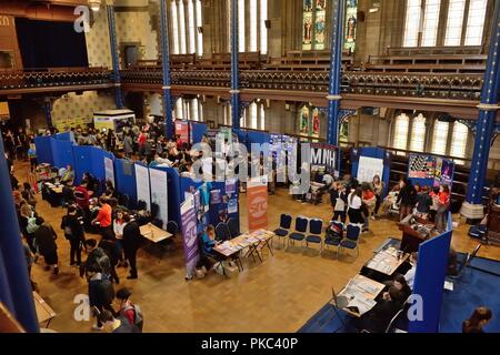 Glasgow, UK. 12, September, 2018. Glasgow, Schottland, Großbritannien. Studienanfaenger Woche in Glasgow University Bute Halle in der Leitung bis zu den neuen Begriff. Stockfoto