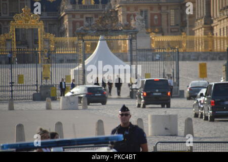 Paris, Frankreich. 12. Sep 2018. Emmanuel Längestrich erhält Naruhito, dem späteren Kaiser von Japan. Chateau de Versailles. (Vorort von Paris).12 September 2018. ALPHACIT NEWIM/Alamy leben Nachrichten Stockfoto