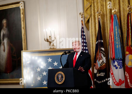 Washington, DC, USA. 12 Sep, 2018. Us-Präsident Donald Trump spricht während einer Kongreßehrenmedaille Gesellschaft Empfang im Weißen Haus in Washington, DC, USA, Sept. 12, 2018. Credit: Ting Shen/Xinhua/Alamy leben Nachrichten Stockfoto