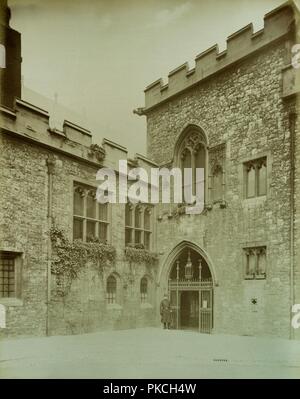 Dean's Yard, Westminster Abbey, London, 1886. Artist: Henry Bedford Lemere. Stockfoto