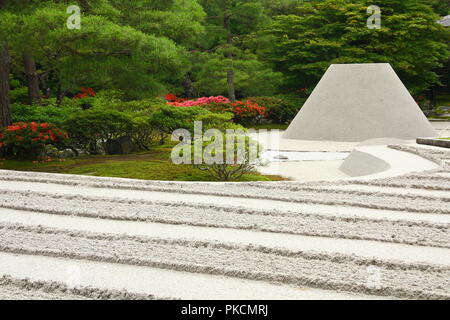 Traditionelle zen der Japanische Garten in Kyoto, Japan Stockfoto