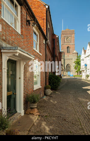 Sommer am Nachmittag auf der Lombard Street in Petworth, West Sussex. Stockfoto