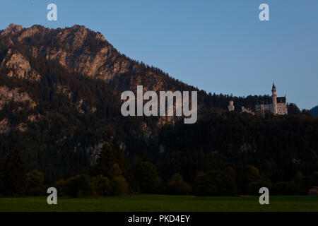 Sonnenuntergang an den Königsschlössern Stockfoto