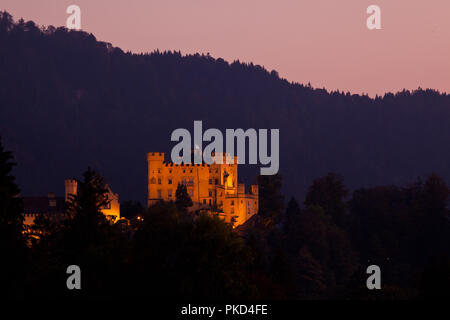 Sonnenuntergang an den Königsschlössern Stockfoto