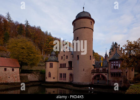 Herbstlicher Spessart bei Mespelbrunn Stockfoto