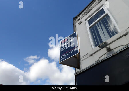 Ex Bank für den Verkauf in einem Dorf Nat West Bank geschlossen im Dinnington, South Yorkshire Stockfoto