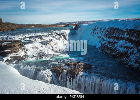 Gullfoss Wasserfall auf der Golden Circle Route in Island im Winter Stockfoto