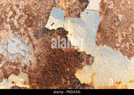 Metall mit abblätternder Farbe Verrostet Stockfoto