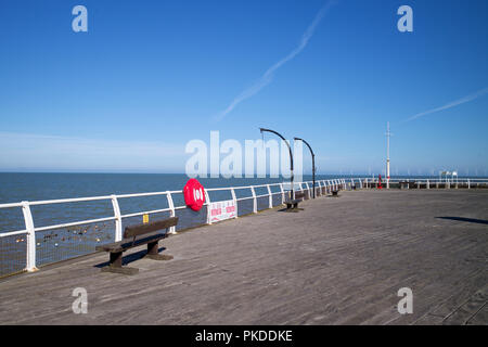 Clacton Pier an No1 Nordsee. Stockfoto