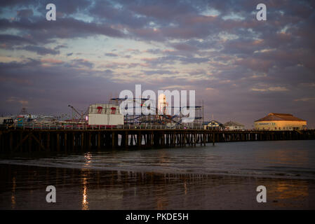 Clacton Pier an No1 Nordsee. Stockfoto