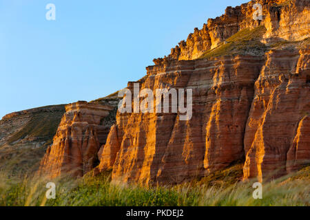 Felsformationen im Tal, Göreme, Kappadokien, Türkei (UNESCO Weltkulturerbe) Stockfoto