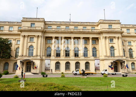 Der Königliche Palast von Bukarest (oder nur der Königliche Palast, palatul Regal), dem Nationalen Kunstmuseum von Rumänien in Bukarest, Rumänien. Stockfoto