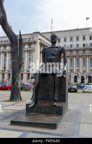 Iuliu Maniu Statue auf dem Platz der Revolution (Piata Revolutiei entfernt) in Bukarest, Rumänien. Stockfoto