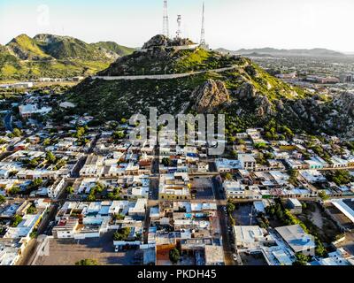 Cerro de la Campana. Colonia Centro. Urbano, Paisaje paisaje de la Ciudad de Hermosillo, Sonora, Mexiko. Städtische Landschaft, Landschaft der Stadt Hermosillo, Sonora, Mexiko. (Foto: Luis Gutierrez/NortePhoto) Stockfoto