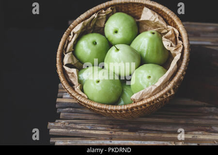 Frisches Grün mountaint apple Früchte Stockfoto