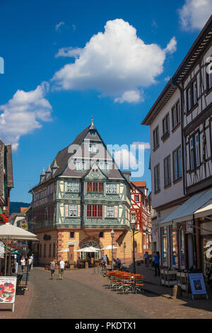 Hotel Zum Riesen (Der Riese) ist ein hotel in Miltenberg, Deutschland und ist eines der ältesten Hotels des Landes, zurückgehend bis mindestens 1411 Stockfoto