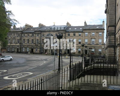 Die neo-klassischen, Palastartige Architektur von Charlotte Square von Robert Adam's Vision für diesen Teil der New Town von Edinburgh ableitet. Stockfoto