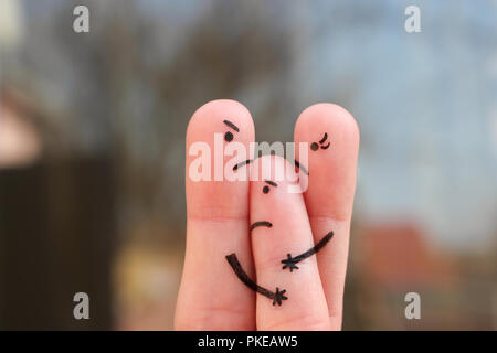 Finger Kunst der Familie während der Streit. Konzept der geschiedenen Eltern. Idee Mutter nicht gibt Kind mit seinem Vater zu kommunizieren. Stockfoto