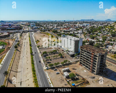 Hampton Inn & Suites by Hilton Hermosillo. Paisaje Urbano, paisaje de la Ciudad de Hermosillo, Sonora, Mexiko. Städtische Landschaft, Landschaft der Stadt der Hermos Stockfoto