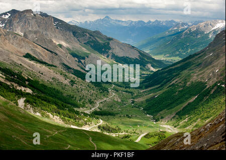 Impressionen von der Französischen Alpen vom Col du Lautaret, in den Hautes Alpes (Frankreich, 14.06.2010) Stockfoto