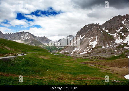 Impressionen von der Französischen Alpen vom Col du Galibier, in den Hautes Alpes (Frankreich, 14.06.2010) Stockfoto