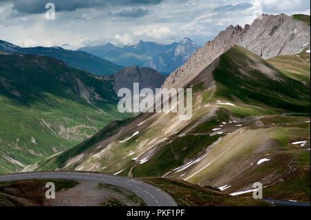 Impressionen von der Französischen Alpen vom Col du Galibier, in den Hautes Alpes (Frankreich, 14.06.2010) Stockfoto