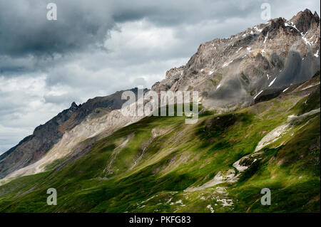 Impressionen von der Französischen Alpen vom Beginn der Col du Galibier Mountain Pass in Valloire, im Département Savoie (Frankreich, 14.06.2010) Stockfoto