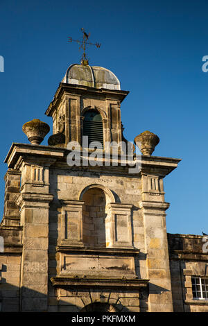 England, Yorkshire, Wharfedale, Linton im Craven, Lagoon Krankenhaus Turm, C 18 Armenhaus Stockfoto