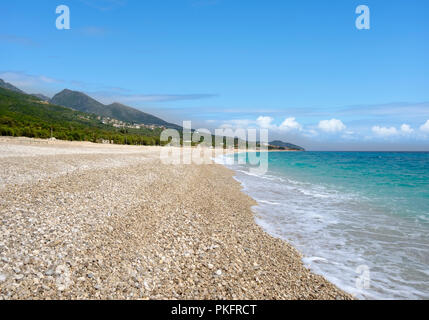 Strand von Drymades, Dhërmi, in der Nähe von Himara, Himarë, Albanischen Riviera, Ionisches Meer, qark Vlora, Albanien Stockfoto