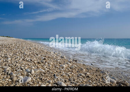 Strand von Dhërmi, Palasa, in der Nähe der albanischen Riviera, Ionisches Meer, qark Vlora, Albanien Stockfoto