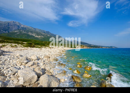 Strand von Dhërmi, Palasa, in der Nähe der albanischen Riviera, Ionisches Meer, qark Vlora, Albanien Stockfoto