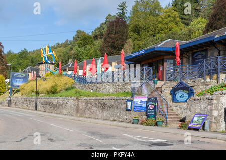 Nessieland touristische Einrichtung in Drumnadrochit, Hochland, Schottland, Großbritannien. Loch Ness Monster Exhibition Stockfoto