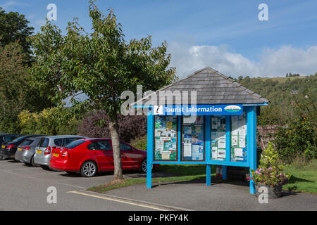 Die touristische und lokale Information Board im Parkhaus in Drumnadrochit, Hochland, Schottland Stockfoto