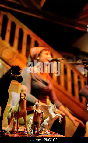 Die partchesz, Nathalie Delcroix und Björn Eriksson, auch bei der King Kong Pub in Antwerpen während der Zuiderzinnen Festival (Belgien, 21/09/2008) Stockfoto