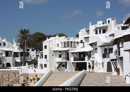 Spanien. Balearen. Menorca. Binebeca. Binebequer-Vell. Weiß getünchten Häusern. Stockfoto