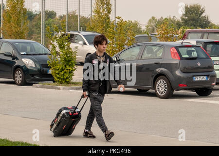 Bergamo Italien Mailand, Italien. 13 Sep, 2018. Shoma Uno (JPN) Eiskunstlauf: Lombardia Trophy 2018, Männer Praxis im Eislabor Arena in Bergamo Italien Mailand, Italien. Credit: Enrico Calderoni/LBA SPORT/Alamy leben Nachrichten Stockfoto