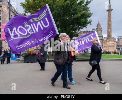 Glasgow, Großbritannien. September 2018. EQUAL Pay Strike Demo in Glasgow City Chambers und George Square., Glasgow, Schottland. Stockfoto