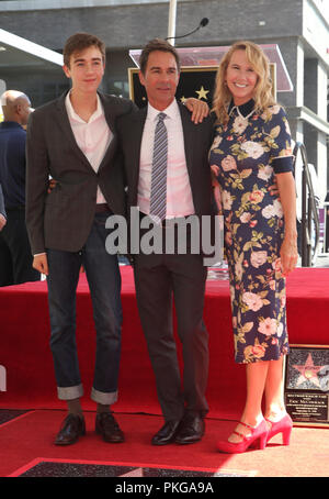 Los Angeles, Ca, USA. 13 Sep, 2018. Finnigan McCormack, Eric McCormack und Janet Holden auf dem Hollywood Walk of Fame Zeremonie zu Ehren Eric McCormack in Los Angeles, Kalifornien am 13. September 2018. Credit: Faye Sadou/Medien Punch/Alamy leben Nachrichten Stockfoto