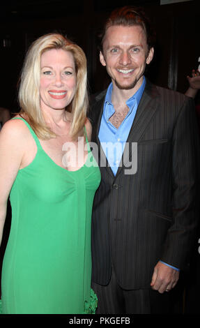 14. September 2018. *** Foto *** Marin Mazzie hat im Alter von 57. Foto: Marin Mazzie & Jason Danieley die Teilnahme an der 54. jährlichen Drama Desk Awards an der FH LaGuardia Concert Hall in New York City. Mai 17, 2009 Credit: Walter McBride/MediaPunch Credit: MediaPunch Inc/Alamy leben Nachrichten Stockfoto