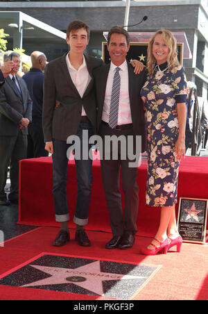 Los Angeles, Ca, USA. 13 Sep, 2018. Finnigan Holden McCormack, Eric McCormack, Janet Holden, in der Hollywood Walk of Fame Zeremonie zu Ehren Eric McCormack in Los Angeles, Kalifornien am 13. September 2018. Credit: Faye Sadou/Medien Punch/Alamy leben Nachrichten Stockfoto