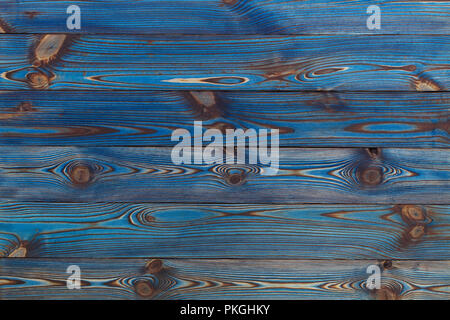 Vintage blau lackiert Rustikal alte hölzerne horizontalen Bretter Wand strukturierten Hintergrund. Verblasste Naturholz board panel Struktur. Stockfoto