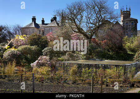 South West von der gepflegt und besetzt, Küche Garten an der Rückseite des Ardmaddy Schloss. Zwischen Ardmaddy Bucht und Seil Sound. Argyll Stockfoto