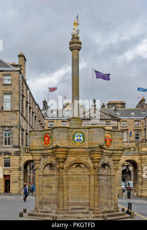 EDINBURGH SCHOTTLAND DAS MERCAT ODER MARKET CROSS IN PARLIAMENT SQUARE Stockfoto