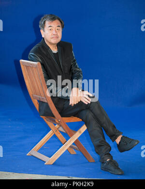 Kengo Kuma, japanischen Architekten Dundee V&A Design Center, an der Edinburgh International Book Festival. Pic Pauline Keightley. Schottland. Stockfoto