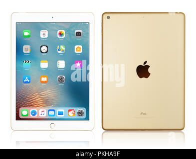 Kiew, Ukraine - Februar 6, 2018: Neue weiße Apple iPad Gold auf Weiss mit Freistellungspfad isoliert, 7. Generation des iPad von Apple entwickelt Stockfoto