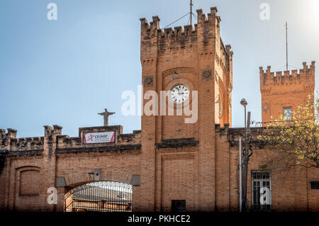 Salto/SP/Brasilien - September 8, 2018: Clock Tower eines industriellen Gebäude, das gegenwärtig beherbergt eine Universität ist eine der Attraktionen in der Touri Stockfoto