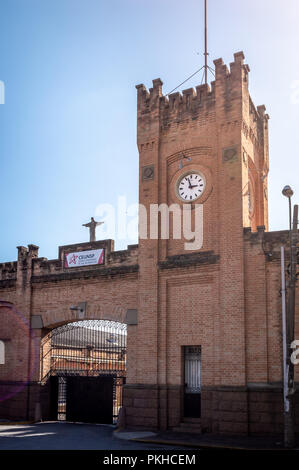 Salto/SP/Brasilien - September 8, 2018: Clock Tower eines industriellen Gebäude, das gegenwärtig beherbergt eine Universität ist eine der Attraktionen in der Touri Stockfoto