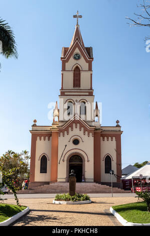 Salto/SP/Brasilien - September 8, 2018: Die Kirche Unserer Lieben Frau von Monteserrat Stockfoto